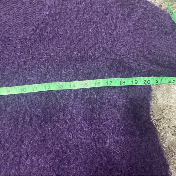 Kenneth Cole Reaction women purple fuzzy long sleeves sweater. Size XL. Used. - Picture 14 of 14